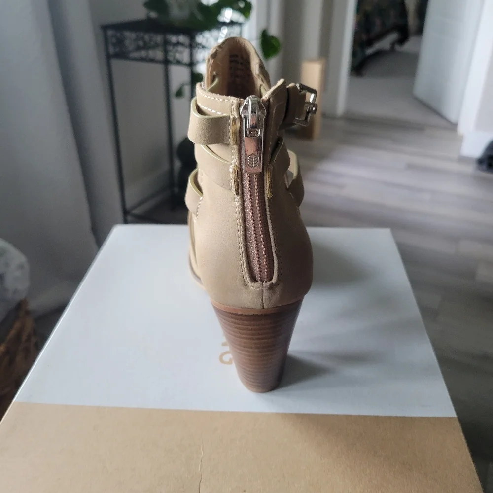 CALL IT SPRING Magliaro Cutout Booties SIZE 9 NIB